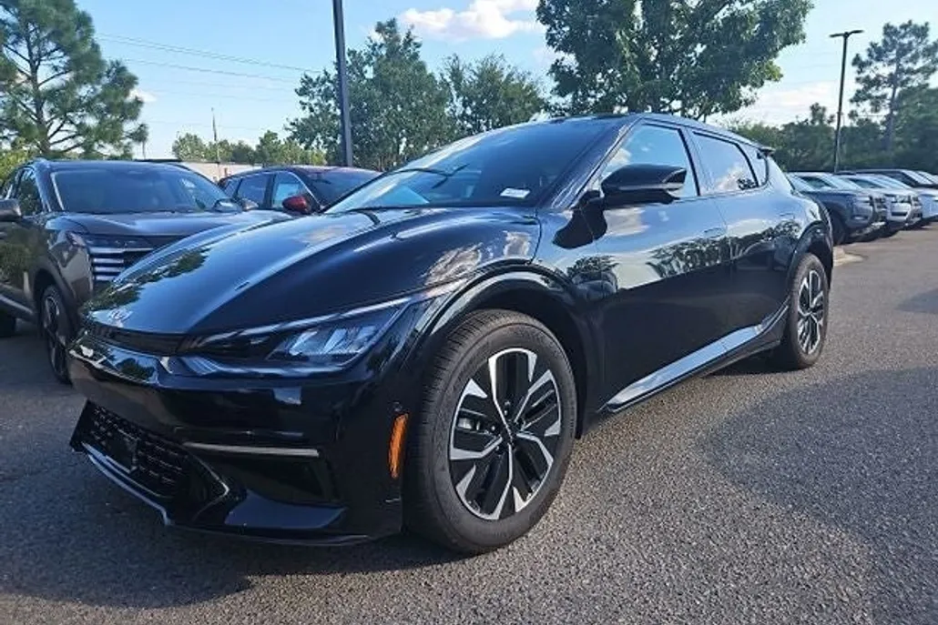 2024 Kia EV6 GT-Line photo 1