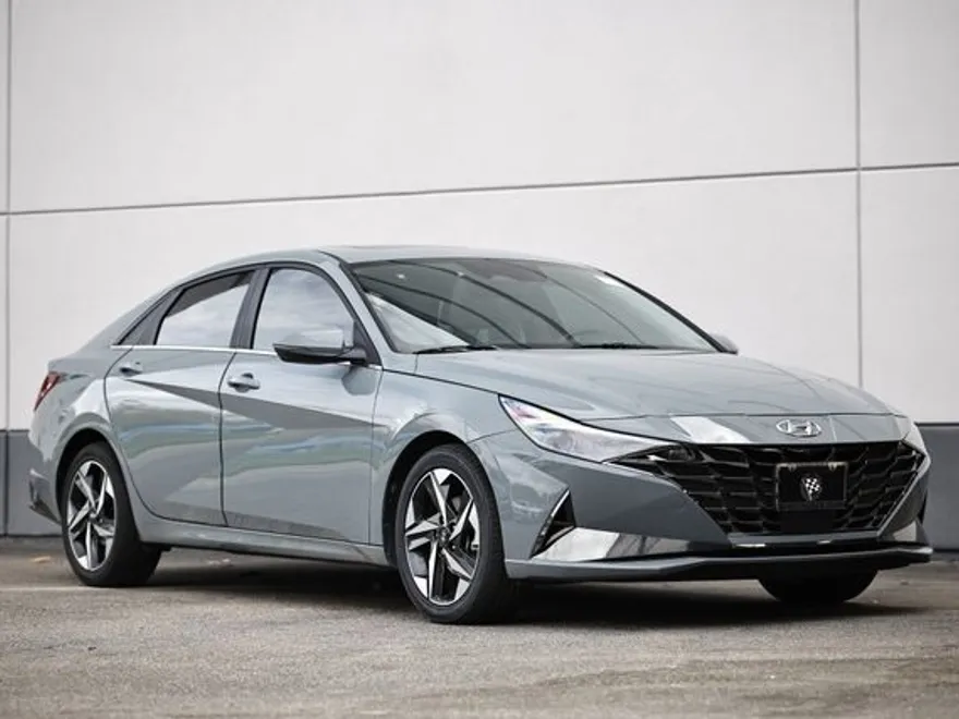 2022 Hyundai Elantra Limited photo 1