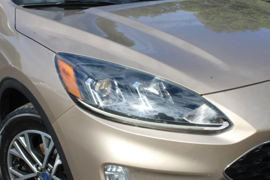 2020 Ford Escape SEL photo 1