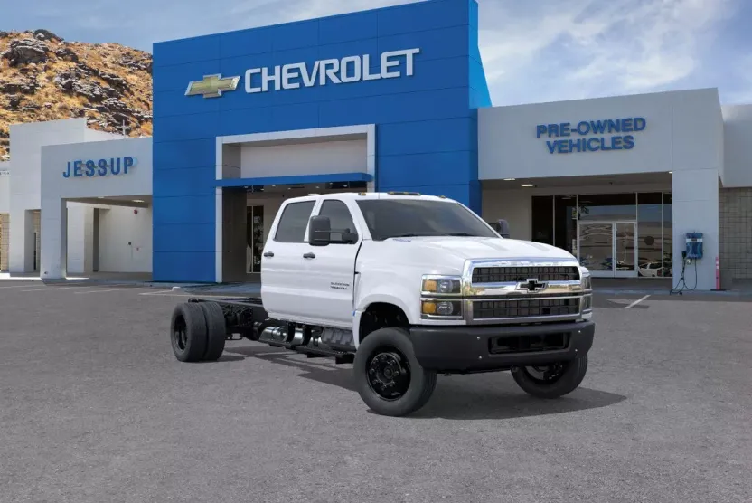 2025 Chevrolet Silverado 4500HD Work Truck photo 1