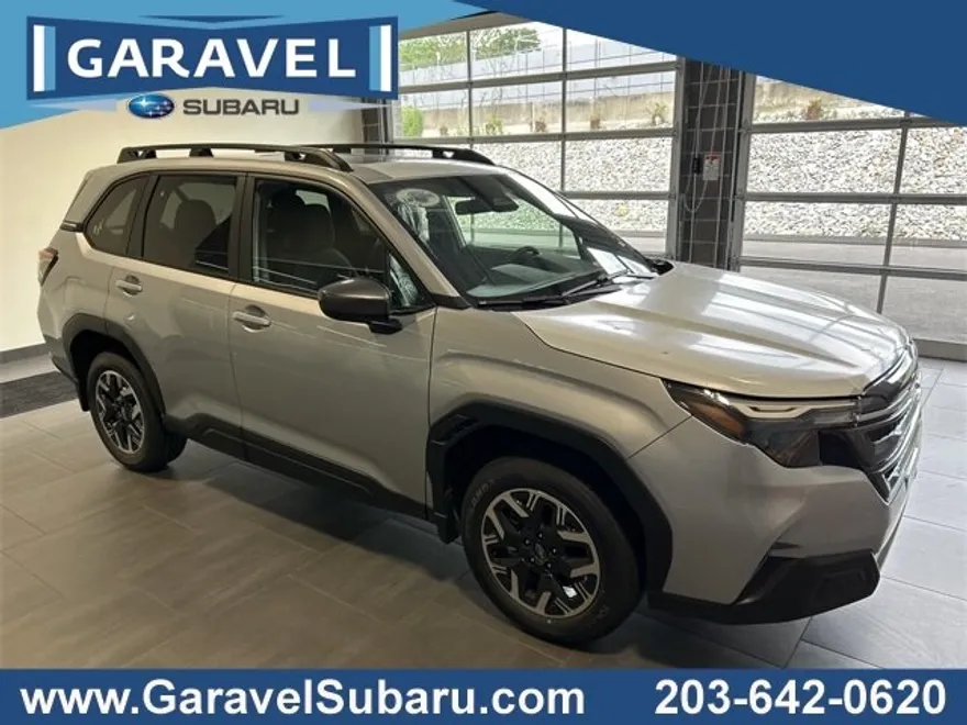 2025 Subaru Forester Premium photo 1