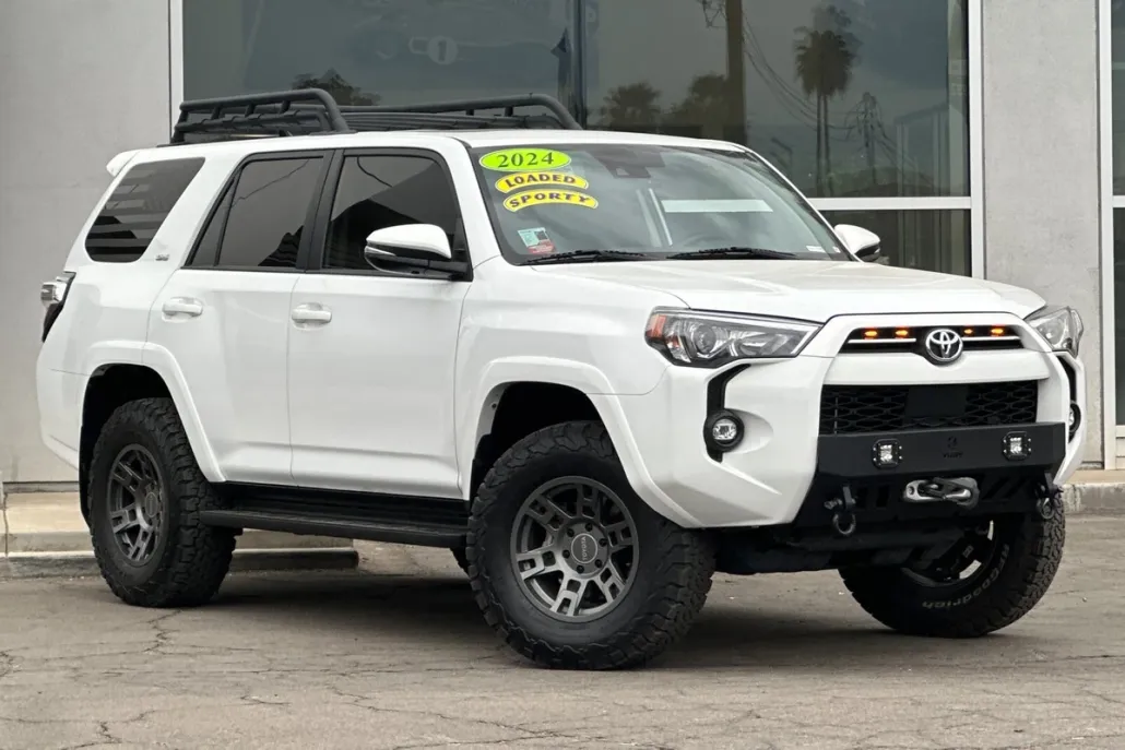 2024 Toyota 4Runner SR5 Premium photo 1