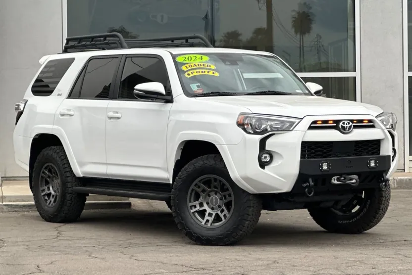 2024 Toyota 4Runner SR5 Premium photo 1