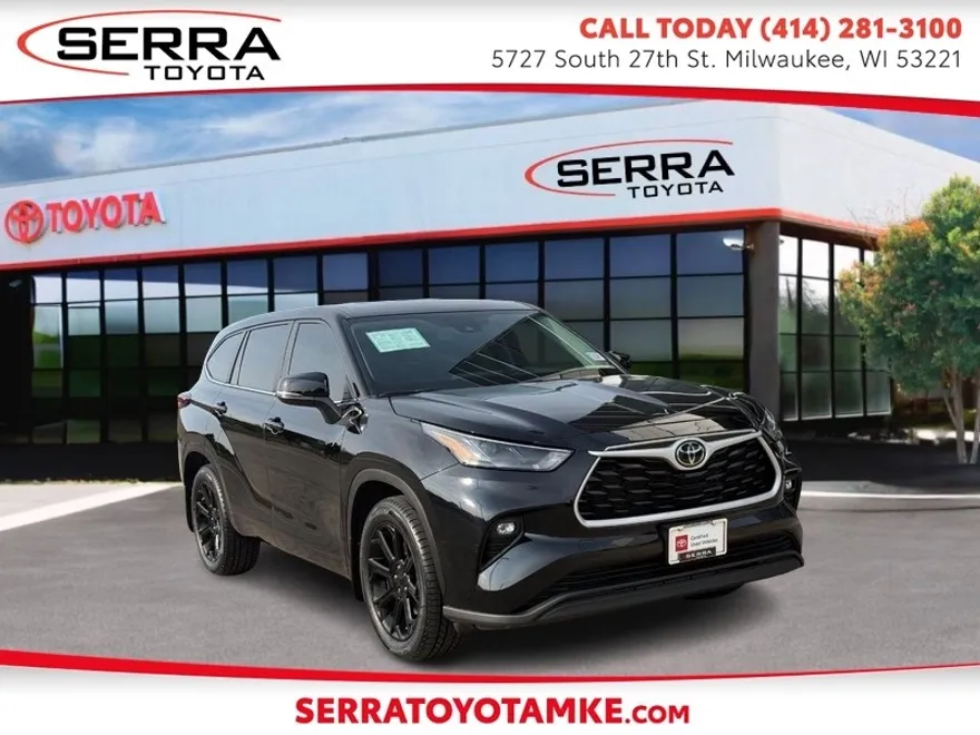 2024 Toyota Highlander LE photo 1
