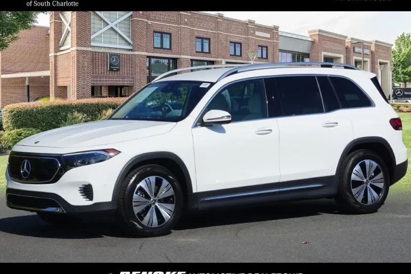 2023 Mercedes Benz EQB 250+ photo 1