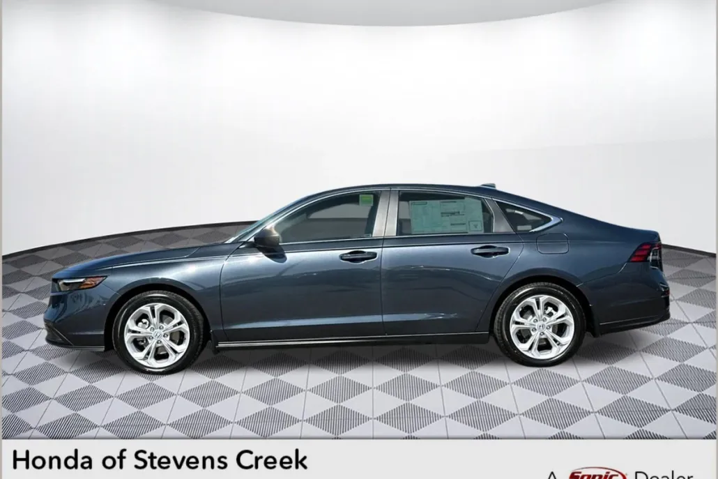 2025 Honda Accord LX photo 1