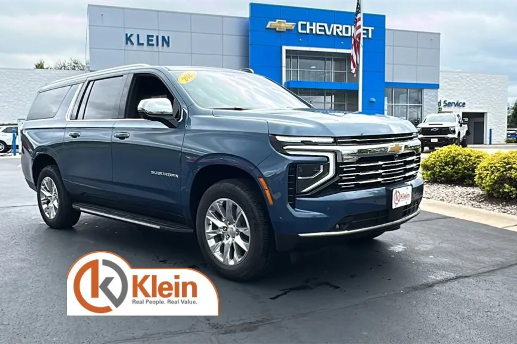 2025 Chevrolet Suburban Premier photo 1