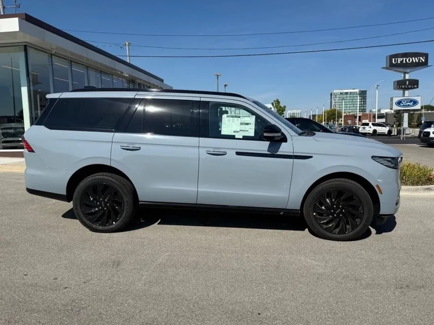 2025 Lincoln Navigator Reserve photo 1