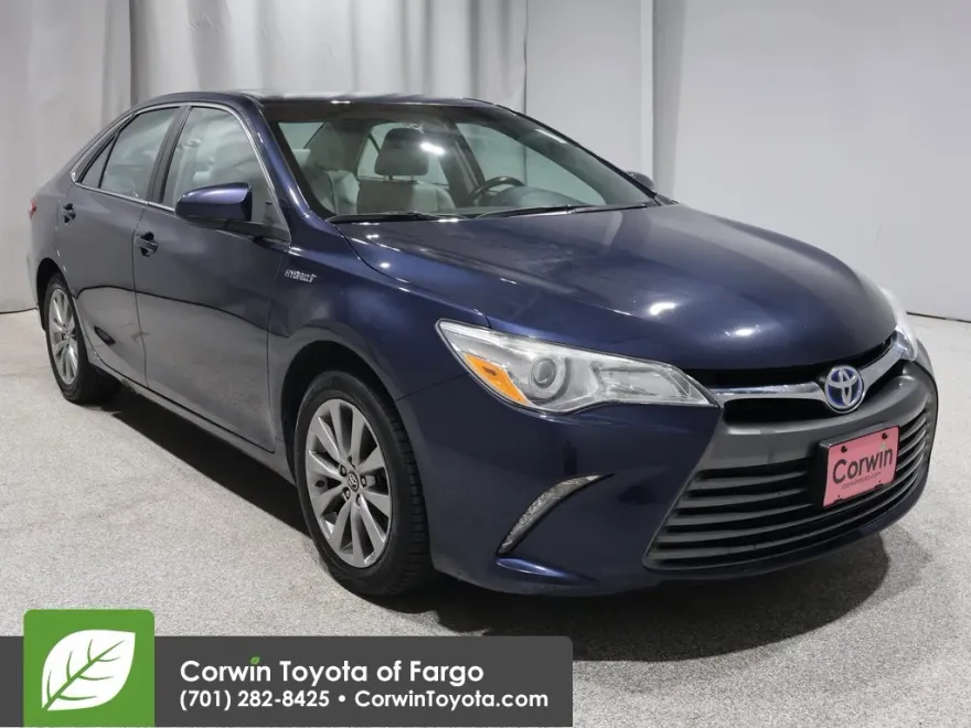 2016 Toyota Camry Hybrid XLE photo 1