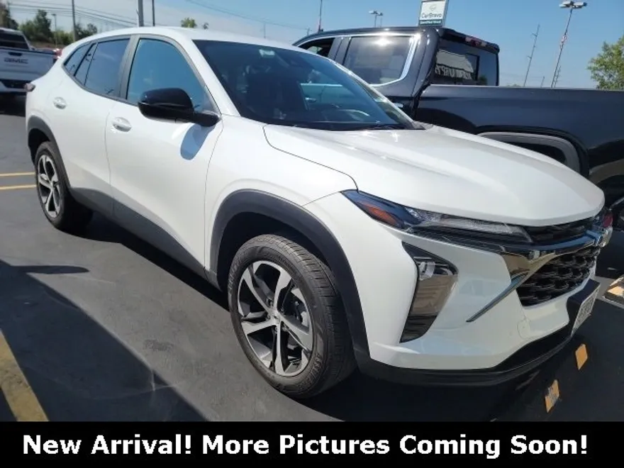 2024 Chevrolet Trax photo 1