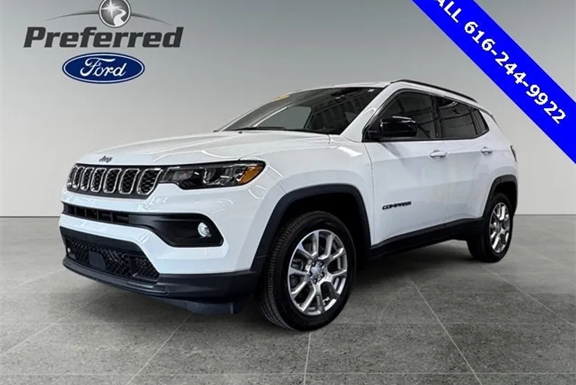 2024 Jeep Compass Latitude Lux photo 1