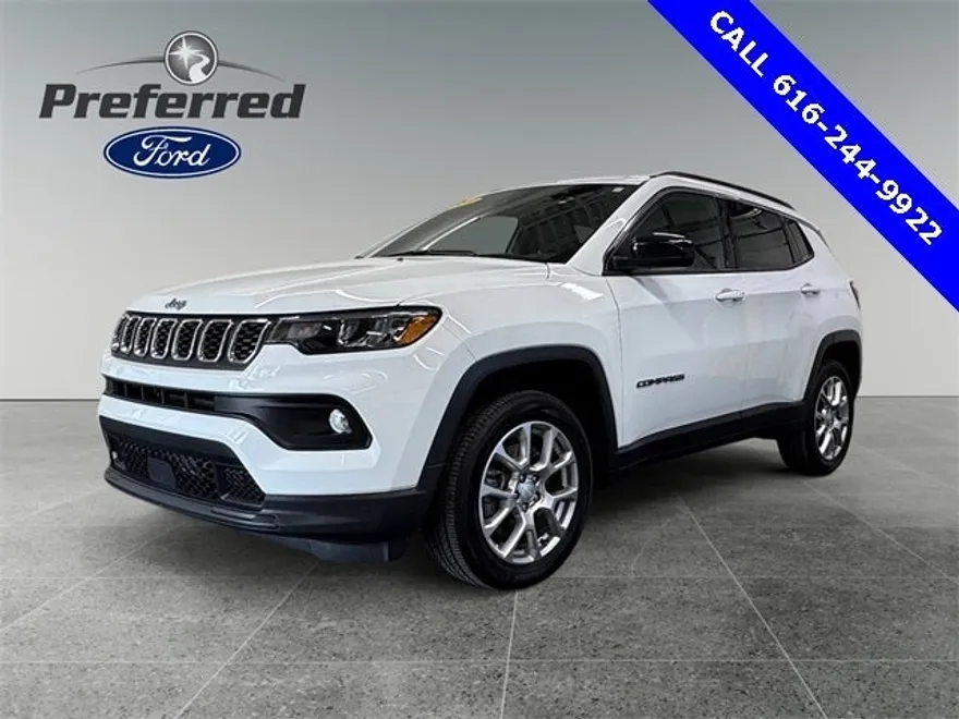2024 Jeep Compass Latitude Lux photo 1