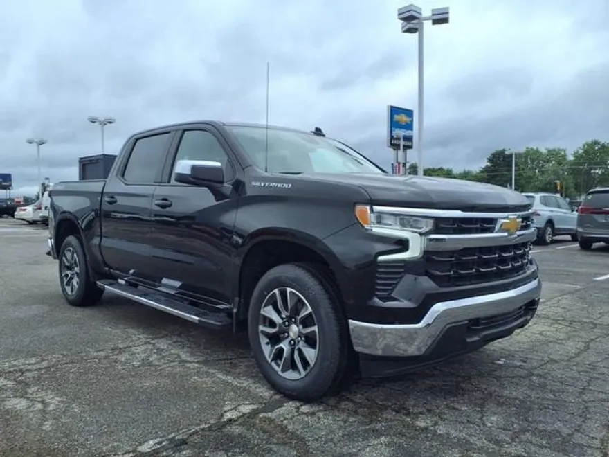 2025 Chevrolet Silverado 1500 LT photo 1
