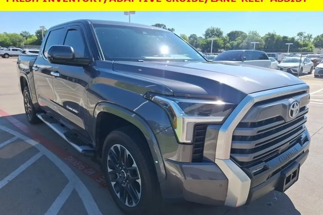 2023 Toyota Tundra Limited photo 1
