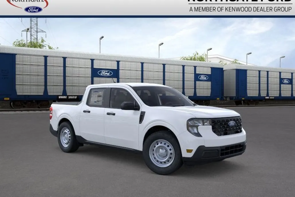 2025 Ford Maverick XL photo 1