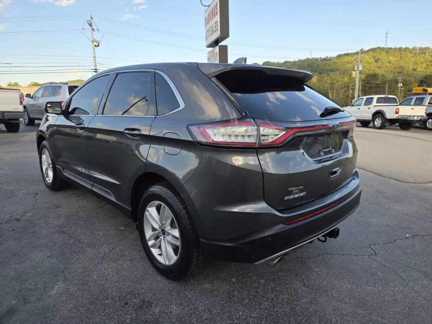 2016 Ford Edge SEL photo 1