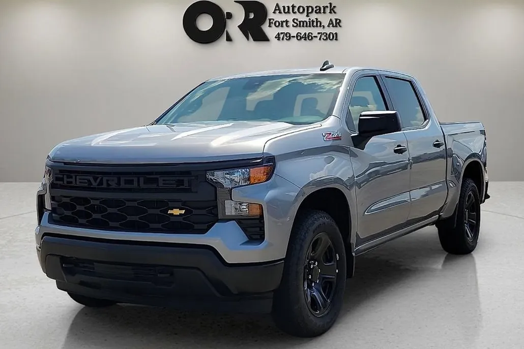 2025 Chevrolet Silverado 1500 photo 1