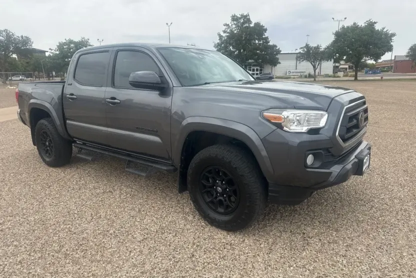 2021 Toyota Tacoma Double Cab SR5 photo 1