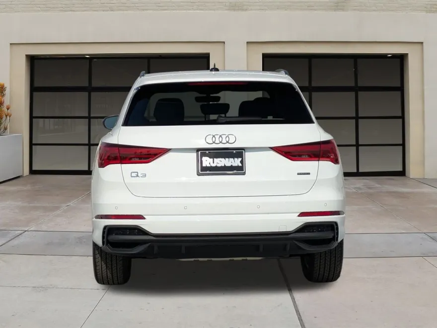 2025 Audi Q3 S line Premium photo 1