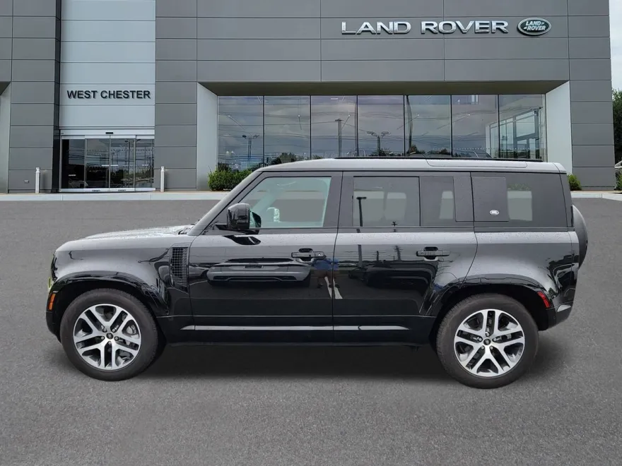 2024 Land Rover Defender 110 X-Dynamic SE photo 1