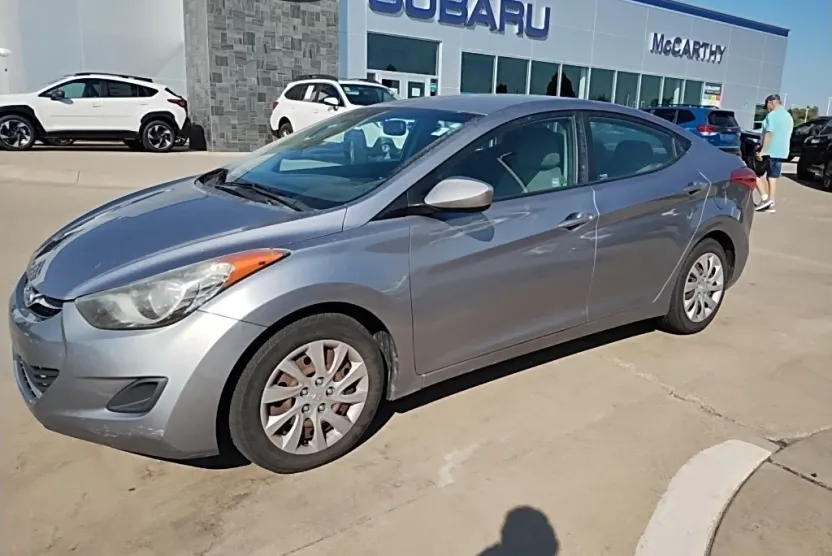 2012 Hyundai Elantra GLS photo 1