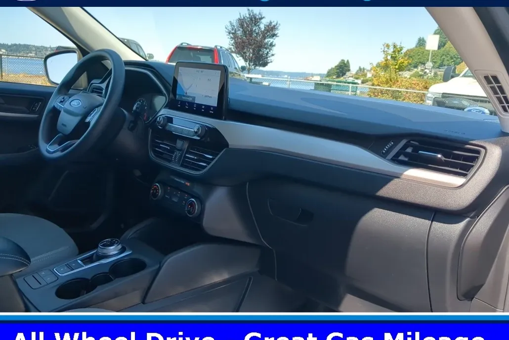 2022 Ford Escape SE photo 1