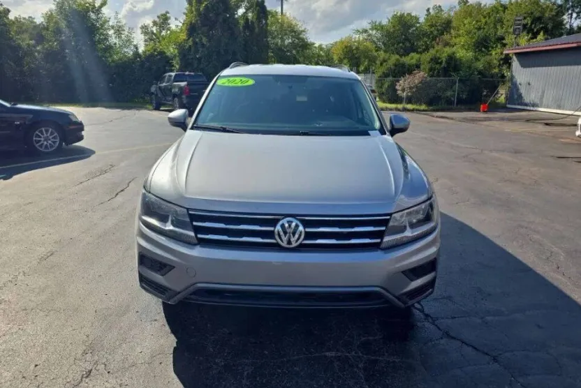 2020 Volkswagen Tiguan S photo 1