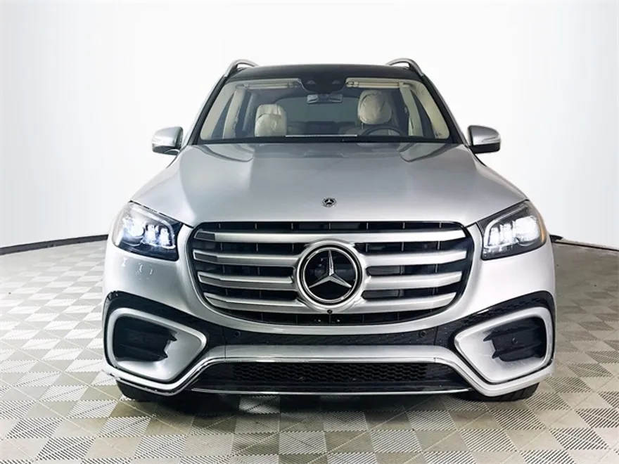 2026 Mercedes Benz GLS 450 4MATIC photo 1