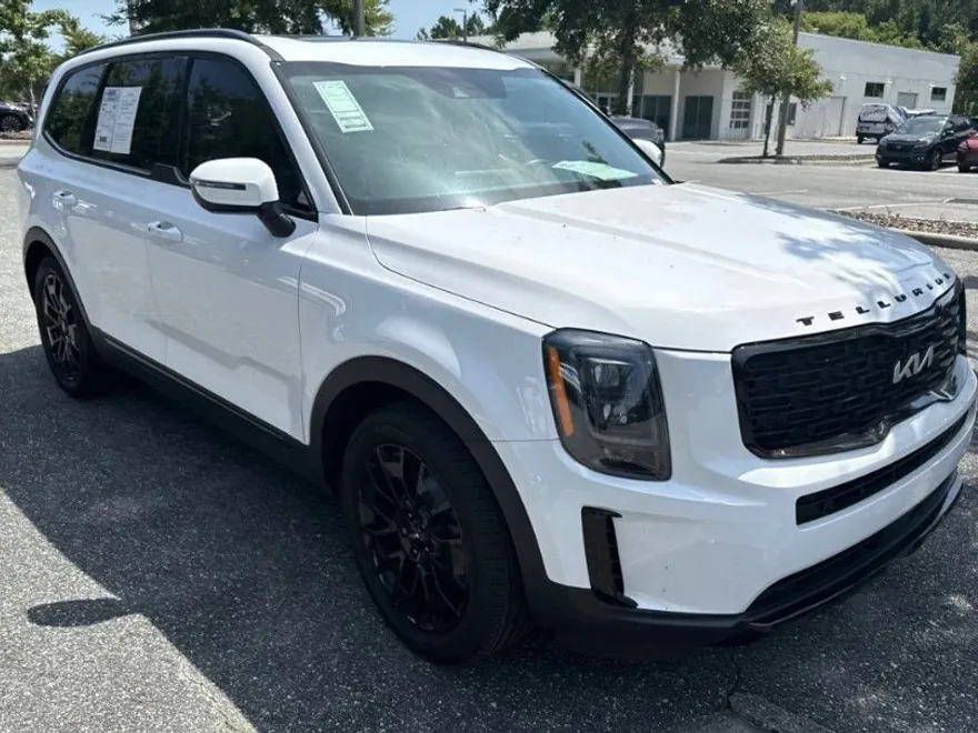 2022 Kia Telluride EX photo 1