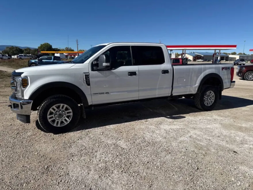 2018 Ford F-350 XLT photo 1