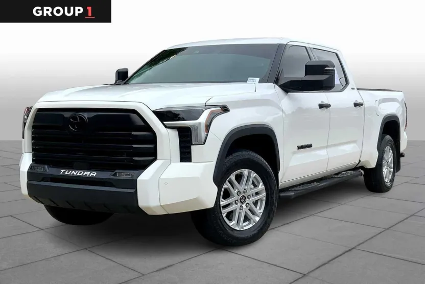 2022 Toyota Tundra SR5 CrewMax photo 1