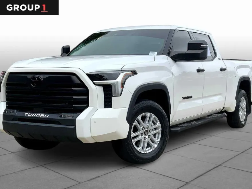 2022 Toyota Tundra SR5 CrewMax photo 1