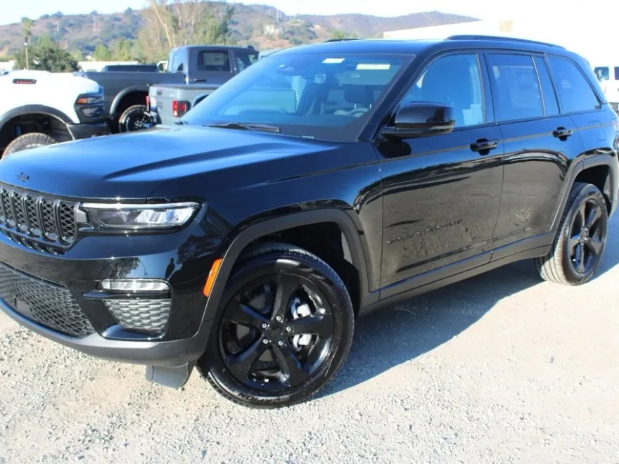 2025 Jeep Grand Cherokee Limited photo 1