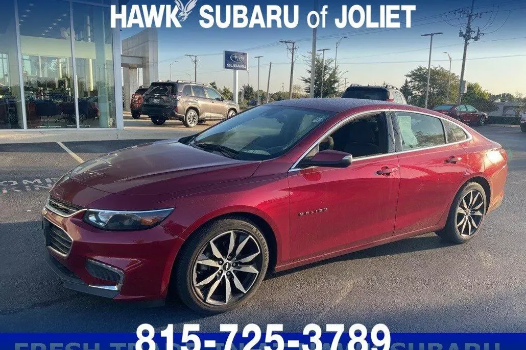 2017 Chevrolet Malibu 1LT photo 1
