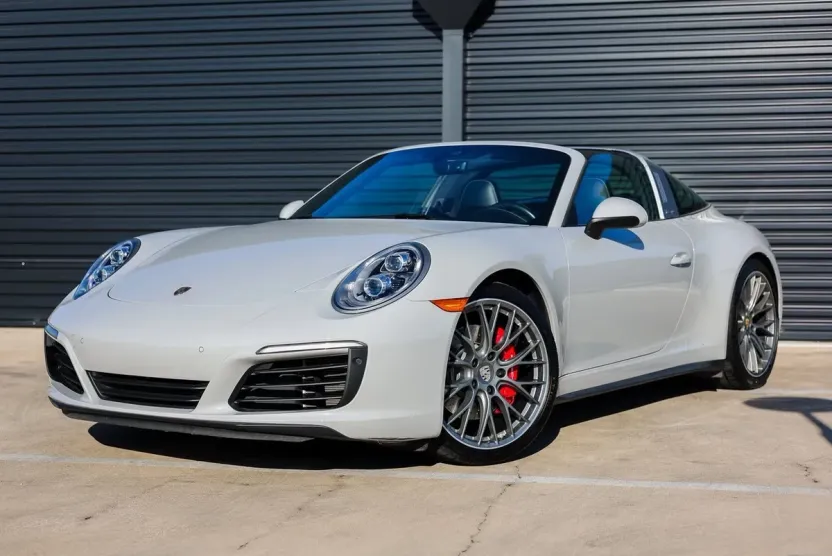 2019 Porsche 911 4S photo 1