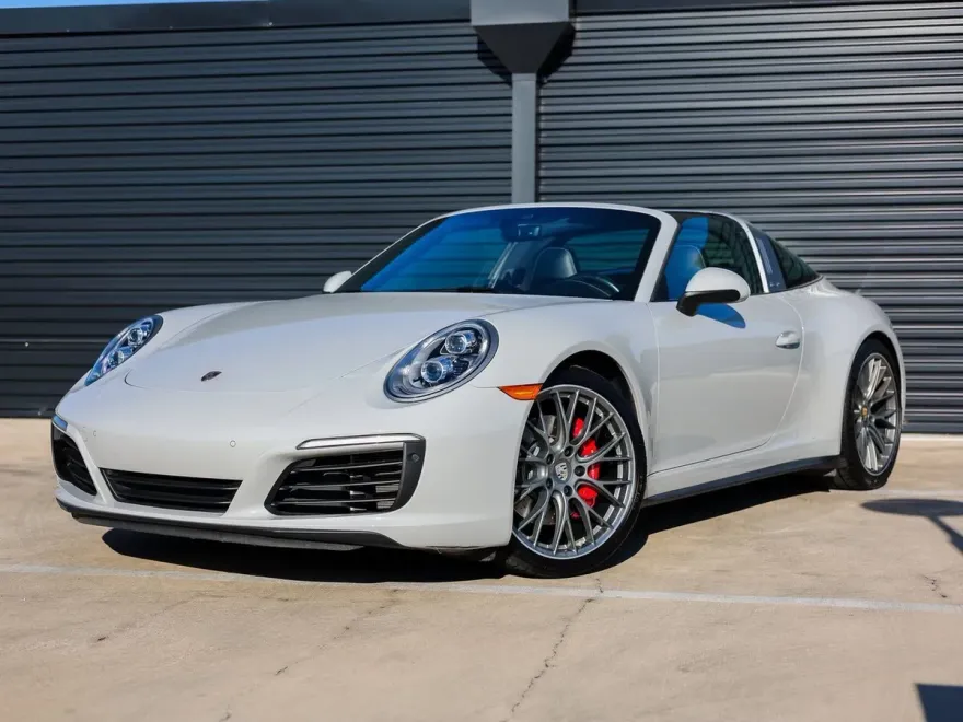 2019 Porsche 911 4S photo 1