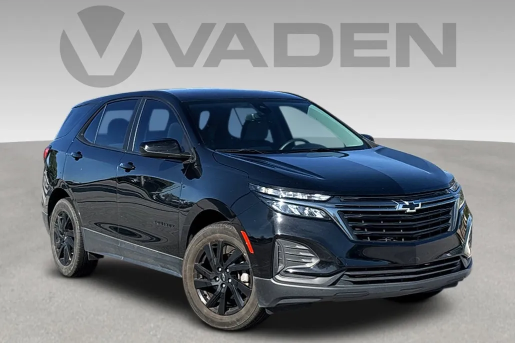 2023 Chevrolet Equinox LS photo 1