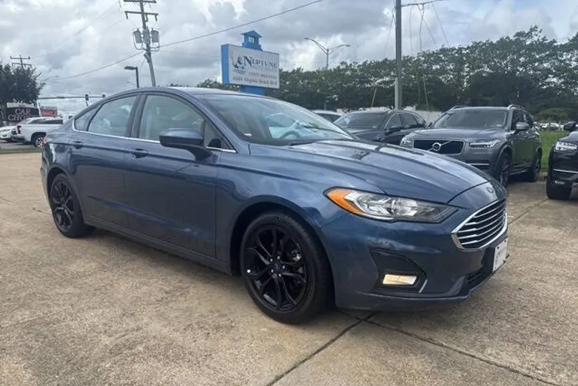 2019 Ford Fusion SE photo 1