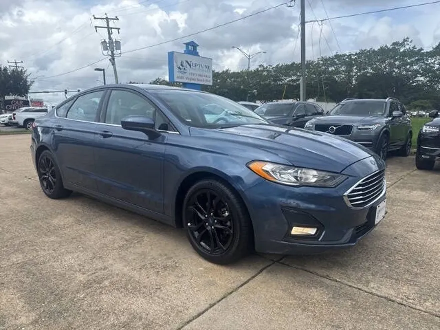 2019 Ford Fusion SE photo 1