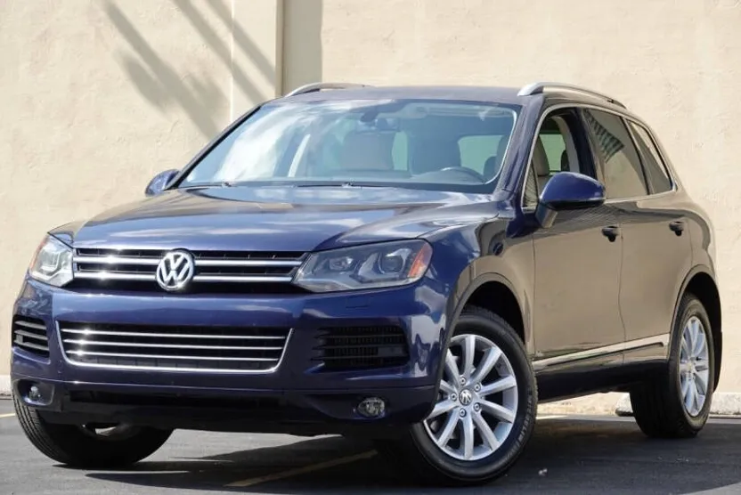 2012 Volkswagen Touareg TDI Sport photo 1