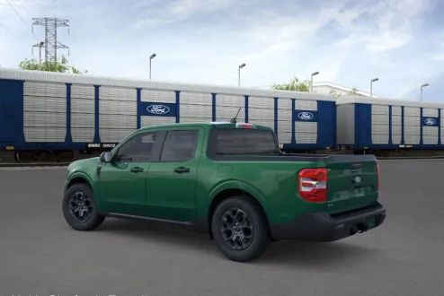 2025 Ford Maverick XLT photo 2