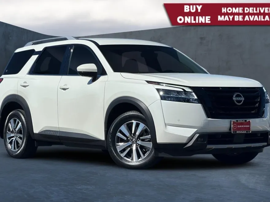 2023 Nissan Pathfinder SL photo 1