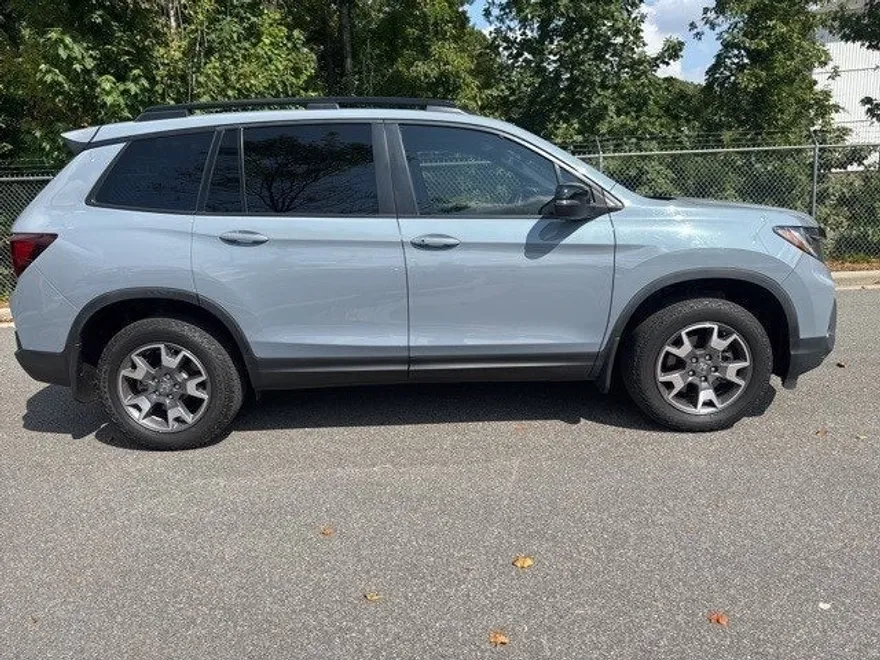 2023 Honda Passport TrailSport photo 1