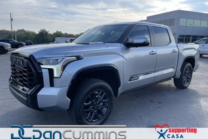 2024 Toyota Tundra Platinum photo 1