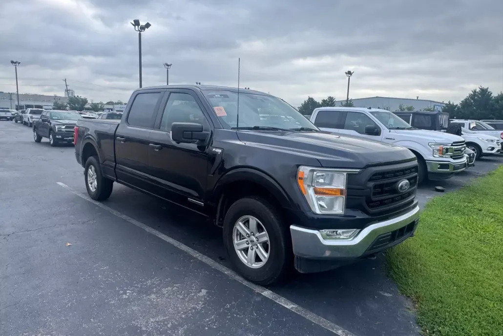 2022 Ford F-150 XL photo 1