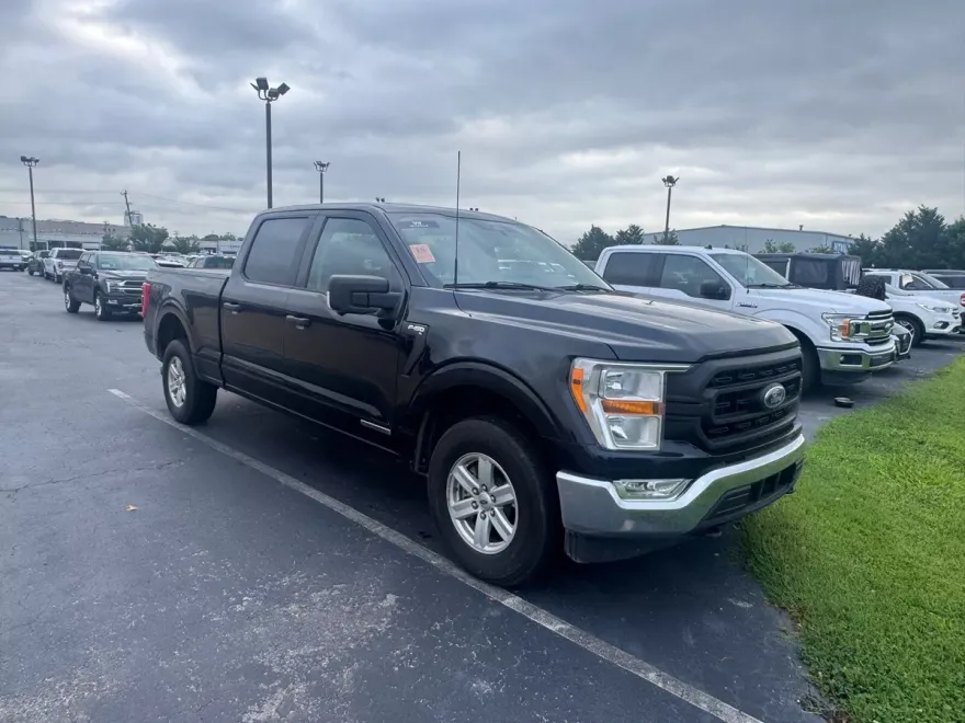 2022 Ford F-150 XL photo 1