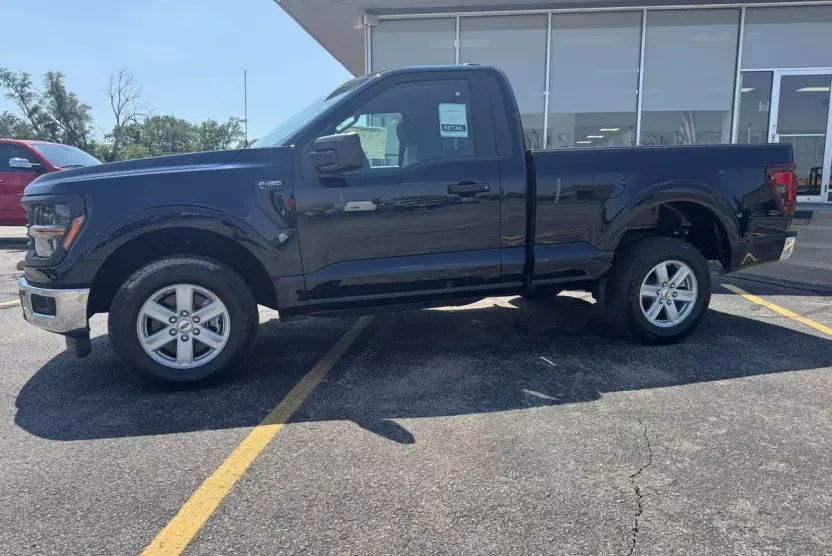 2025 Ford F-150 XL photo 1