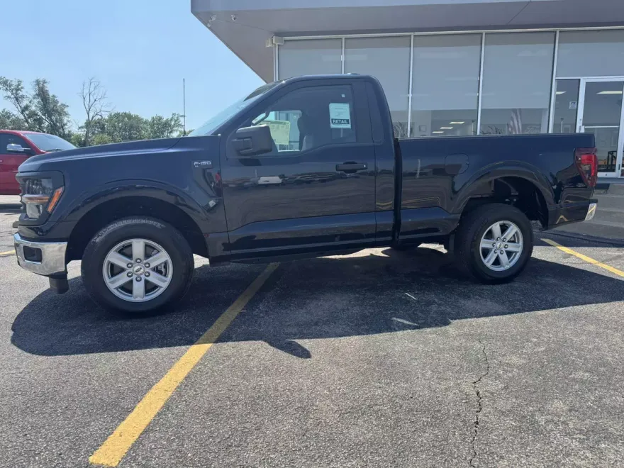 2025 Ford F-150 XL photo 1
