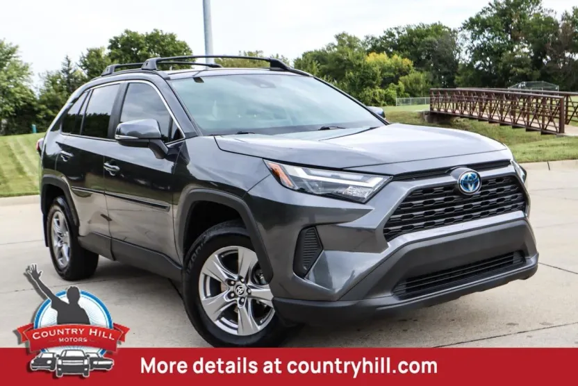 2023 Toyota RAV4 Hybrid XLE photo 1