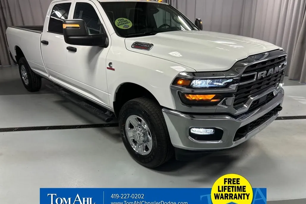 2025 Ram 2500 Tradesman photo 1